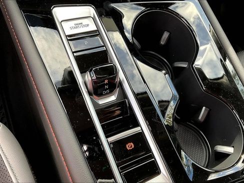 New 2026 Volkswagen Atlas Peak Edition AWD/4WD image 28
