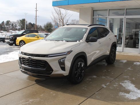 New 2026 Chevrolet Trax ACTIV w/ Sunroof Package image 7