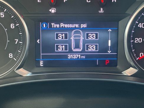 Used 2024 GMC Terrain SLE image 34