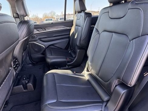 New 2025 Jeep Grand Cherokee L Limited w/ Luxury Tech Group II image 12