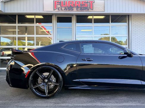 Used 2019 Chevrolet Camaro ZL1 RWD image 10