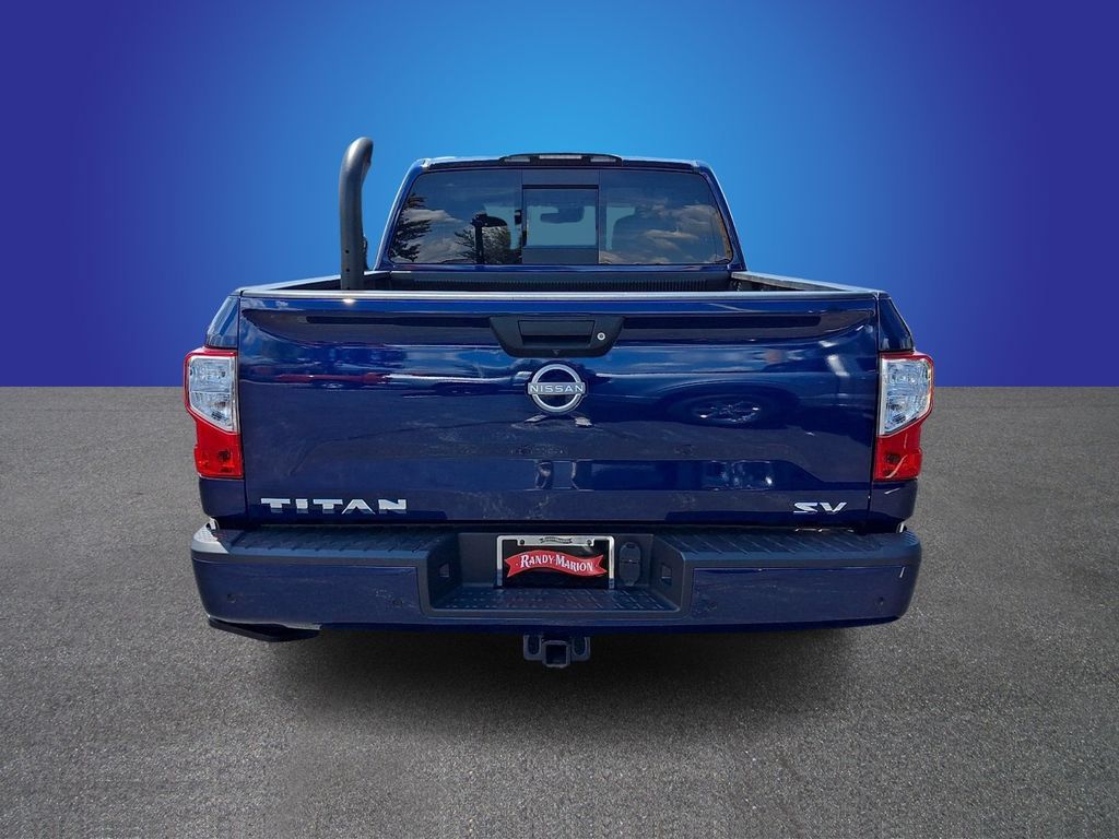 Used 2024 Nissan Titan SV w/ SV Convenience Package RWD image 5