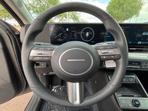 Used 2026 Hyundai Kona SEL Premium FWD image 12