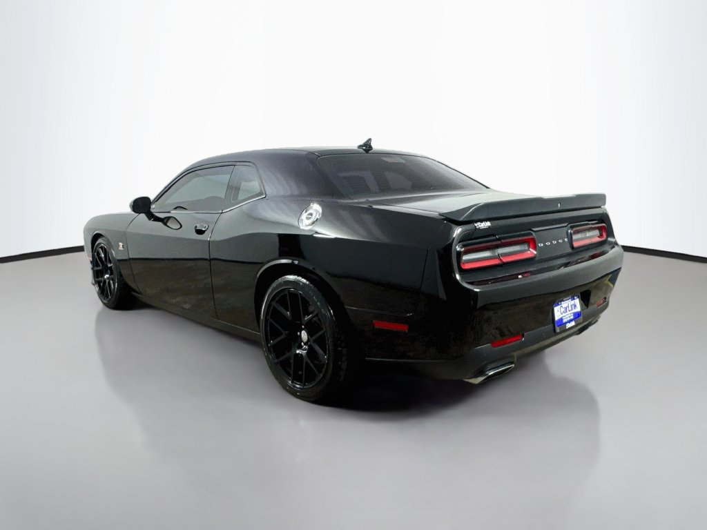 Used 2015 Dodge Challenger R/T Scat Pack w/ Leather Interior Group RWD image 5