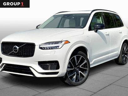 Used 2023 Volvo XC90 T8 Ultimate w/ Lounge Package