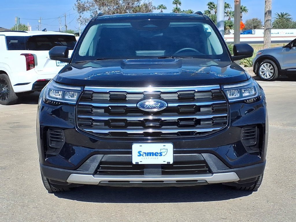 Used 2026 Ford Explorer Active RWD image 3
