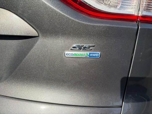 Used 2014 Ford Escape SE image 10