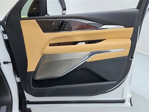 Used 2025 Cadillac Escalade IQ Sport 2 w/ LPO, ONYX Package image 23