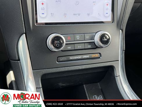 Used 2024 Ford Edge Titanium image 21