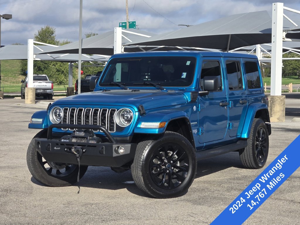 Used 2024 Jeep Wrangler Unlimited Sahara w/ Technology Group AWD/4WD image 1
