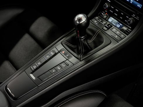 Used 2019 Porsche 911 GT3 RWD image 30