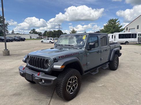 Used 2024 Jeep Gladiator Rubicon w/ Technology Group AWD/4WD image 20