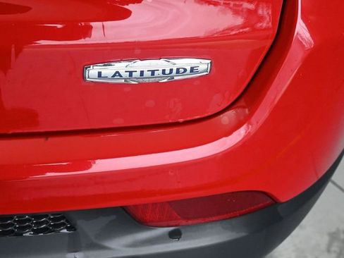 Used 2024 Jeep Compass Latitude image 21