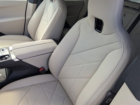 New 2026 BMW iX xDrive45 w/ Premium Package image 9