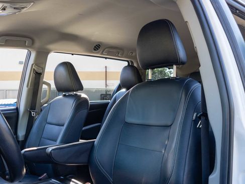 Used 2015 Toyota Sienna SE image 16