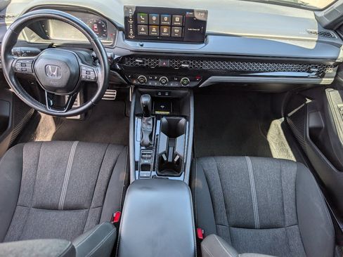 Used 2025 Honda Accord Sport image 4