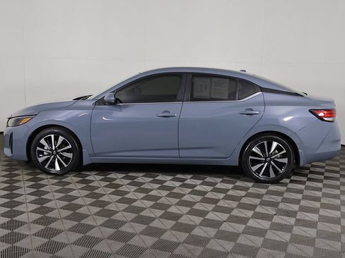 Used 2024 Nissan Sentra SV w/ SV Premium Package FWD image 18