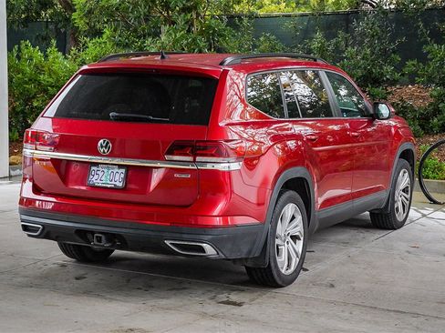 Used 2021 Volkswagen Atlas SE w/ Towing Package image 6