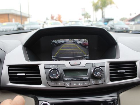 Used 2015 Honda Odyssey Touring Elite image 31