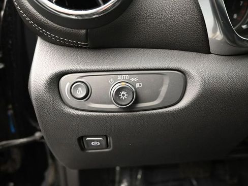 Used 2023 Chevrolet Blazer LT image 15