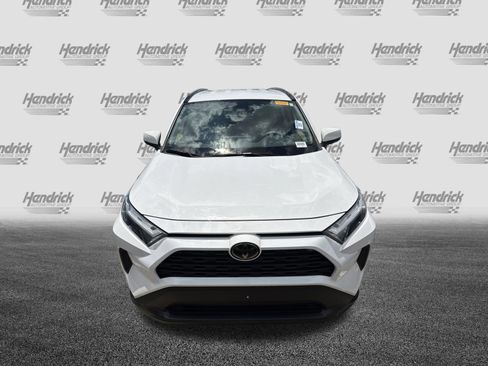 Used 2022 Toyota RAV4 XLE FWD image 3