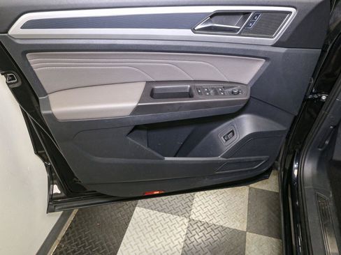Certified 2023 Volkswagen Atlas SEL R-Line AWD/4WD image 45