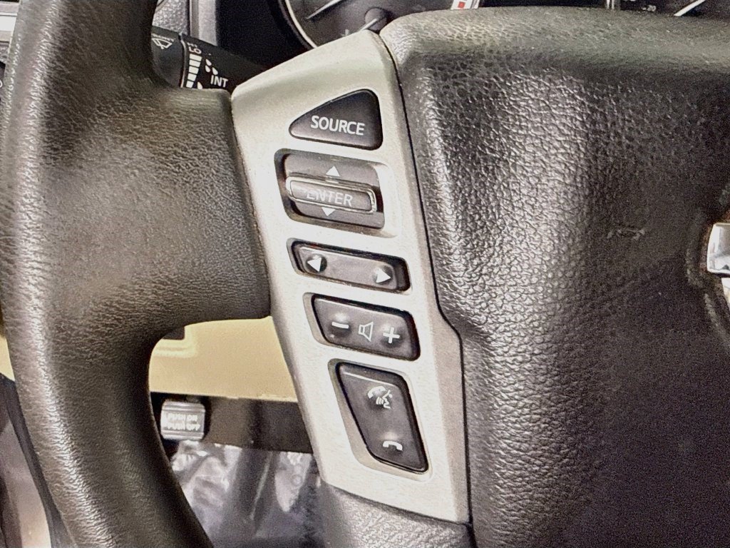 Used 2017 Nissan Titan SV RWD image 13