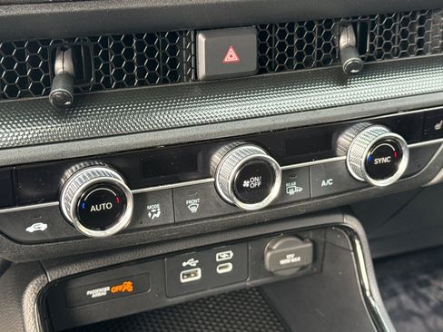 Used 2024 Honda CR-V EX image 19