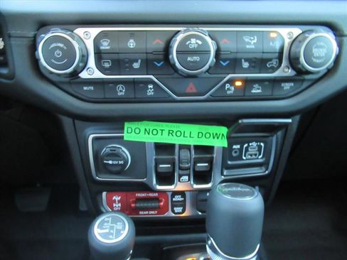 New 2026 Jeep Gladiator Rubicon AWD/4WD image 25