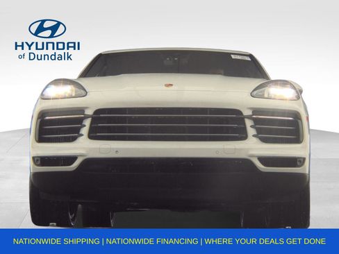 Used 2019 Porsche Cayenne S image 2