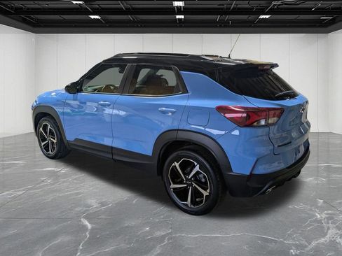 Used 2023 Chevrolet TrailBlazer RS w/ Sun and Liftgate Package image 3