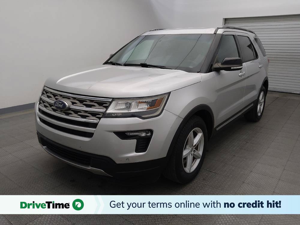 Used 2018 Ford Explorer XLT w/ Equipment Group 202A FWD image 1