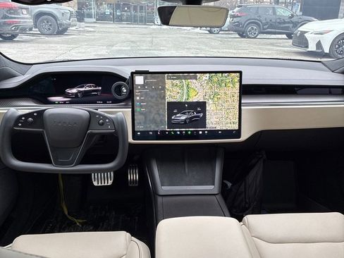 Used 2021 Tesla Model S Plaid image 5