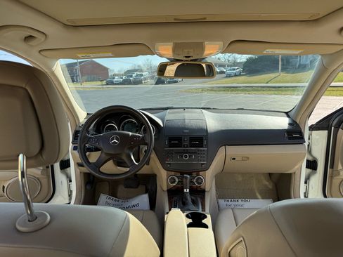 Used 2010 Mercedes-Benz C 300 Sedan image 25