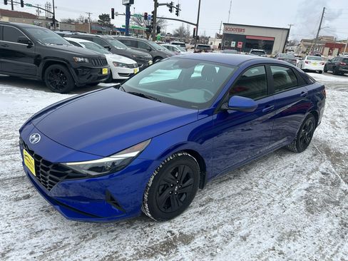 Used 2023 Hyundai Elantra SEL image 7