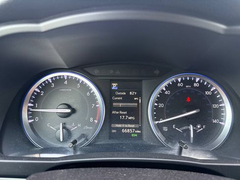 Used 2019 Toyota Highlander SE AWD/4WD image 29