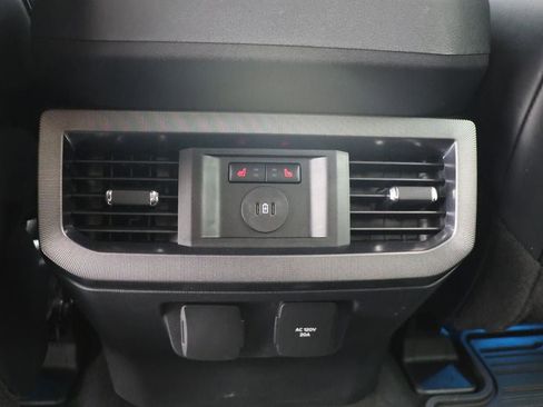 Used 2024 Ford F450 Platinum image 25