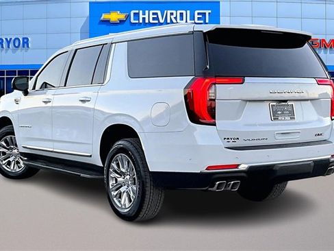 New 2026 GMC Yukon XL Denali image 3