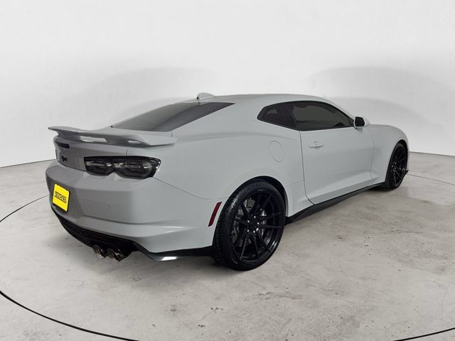 Used 2022 Chevrolet Camaro ZL1 RWD image 5