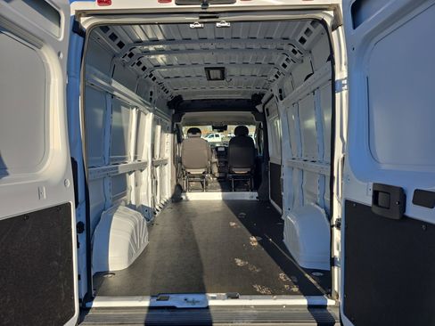 New 2026 RAM ProMaster 2500 w/ Convenience Group image 19