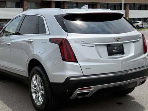 Used 2020 Cadillac XT5 Premium Luxury w/ LPO, Floor Liner Package AWD/4WD image 8