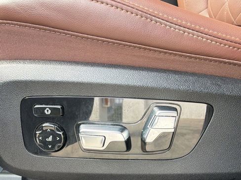 Certified 2024 BMW X7 xDrive40i w/ Executive Package image 14