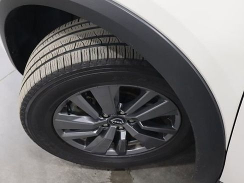 Used 2024 Nissan Pathfinder SV image 41