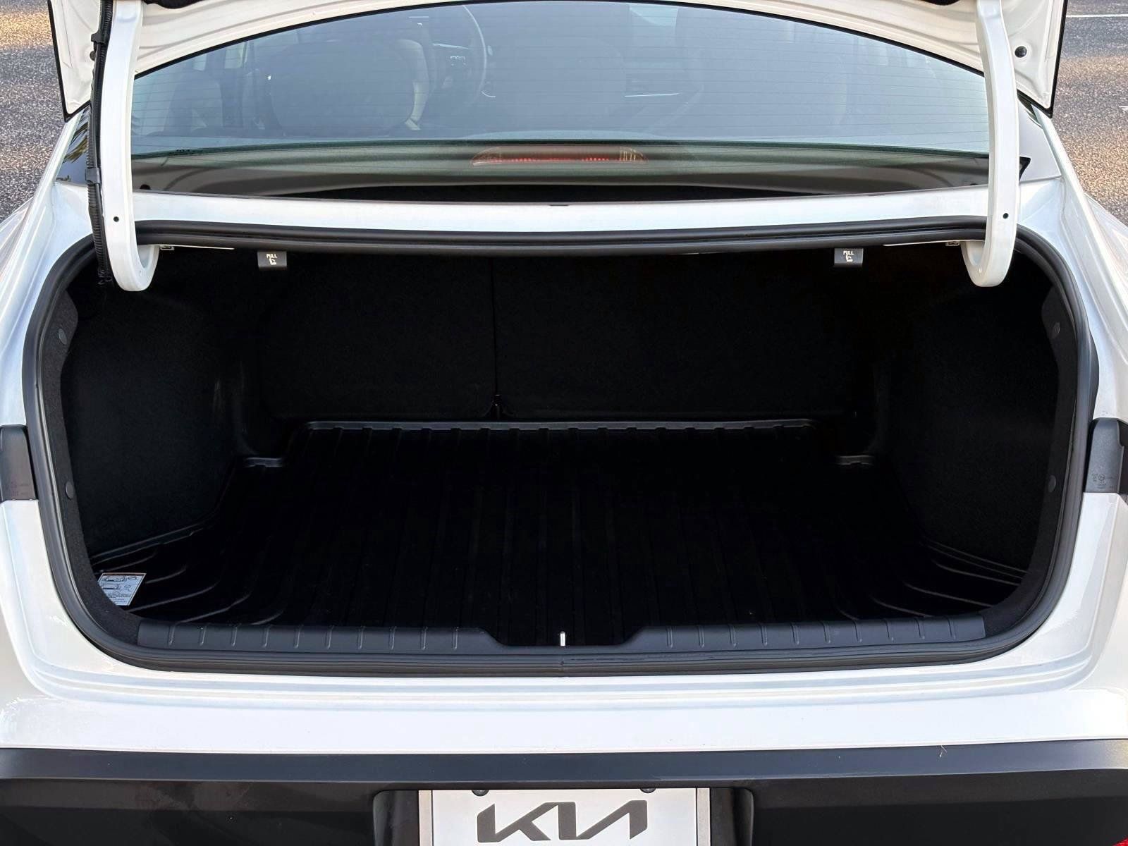 Certified 2025 Kia K4 FWD image 9