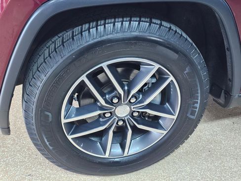 Used 2017 Jeep Grand Cherokee Limited AWD/4WD image 51