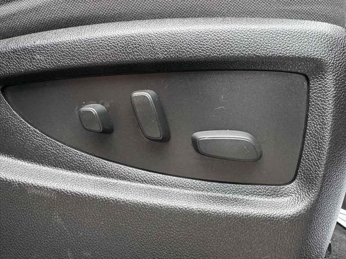 Used 2018 Chevrolet Silverado 1500 LT w/ All Star Edition image 28