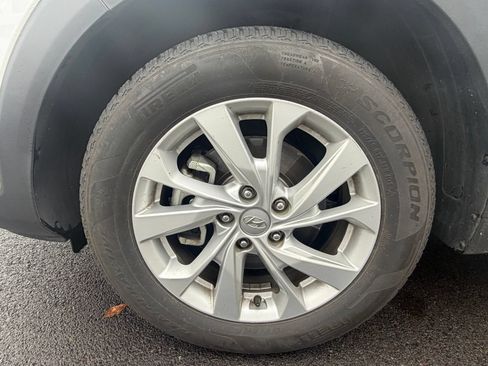 Used 2019 Hyundai Tucson SE w/ Cargo Package AWD/4WD image 9