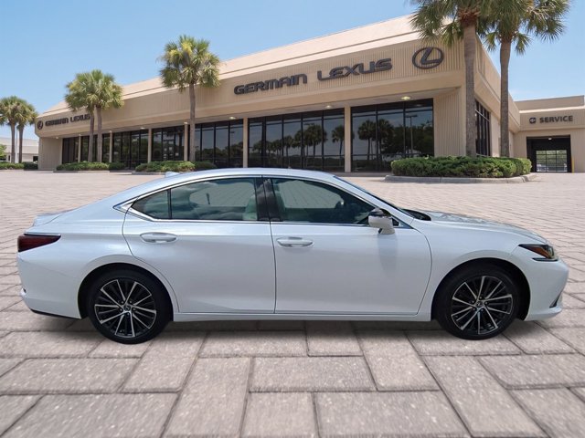 Certified 2023 Lexus ES 350 w/ Premium Package FWD image 3