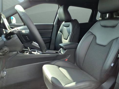 New 2026 Jeep Compass Latitude AWD/4WD image 10