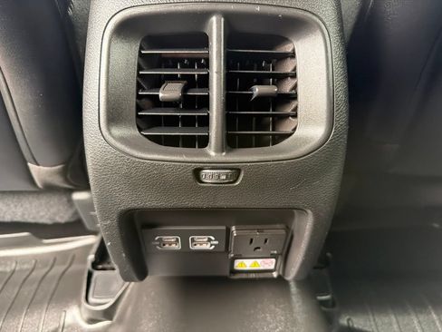 Used 2023 Jeep Cherokee Altitude Lux AWD/4WD image 23